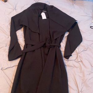 Fashion Nova ‘ Long Business Casual Coat Black ’ Size Small (BRAND NEW) !